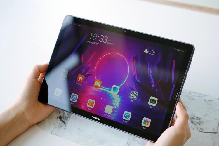 HUAWEI MediaPad M6 8.4 英寸 - 影音娱乐平板_资料手册-2 HUAWEI MediaPad M6 8.4 英寸 - 影音娱乐平板_资料手册-2