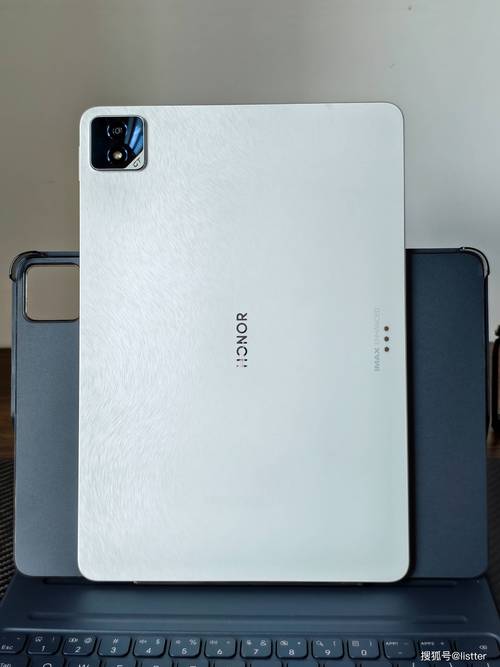 荣耀平板GT 2 Pro - 高性能游戏平板_百科资料-5
