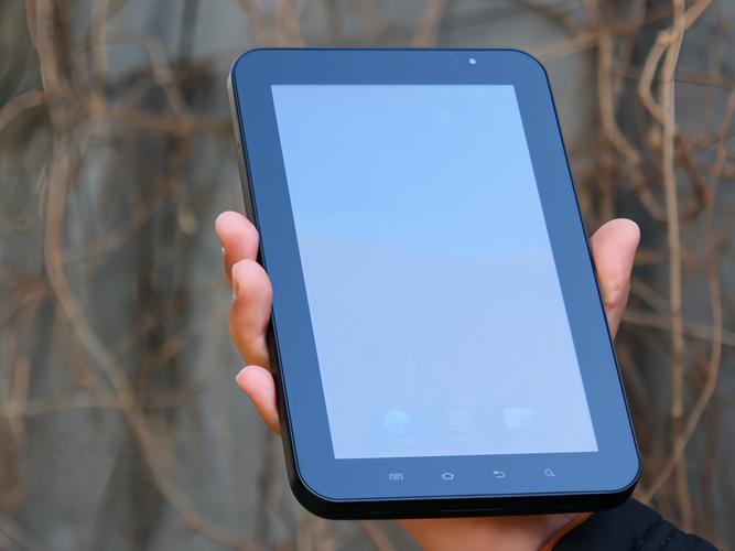 Galaxy Tab 7.0 (GT-P1000) - 便携平板电脑_资料手册-3 Galaxy Tab 7.0 (GT-P1000) - 便携平板电脑_资料手册-3