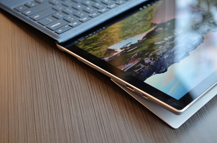 Microsoft Surface Pro (第5代2017) - 二合一便携平板电脑_资料手册-2