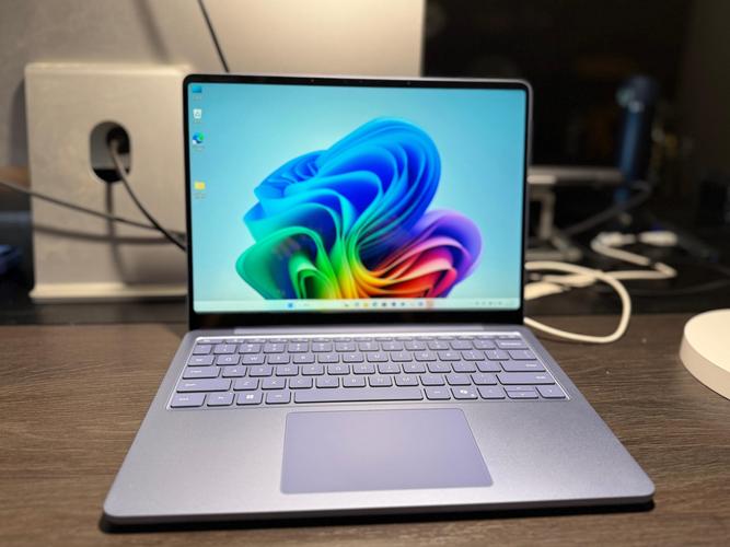 Microsoft Surface Laptop - 轻薄触控笔记本_资料手册-1 Microsoft Surface Laptop - 轻薄触控笔记本_资料手册-1