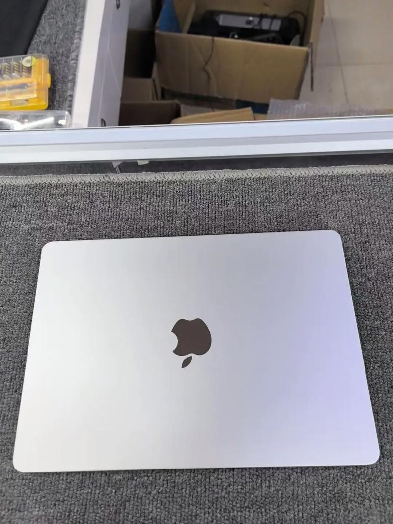 13英寸iPad Air (M4) - M4芯片轻薄平板_资料库-3