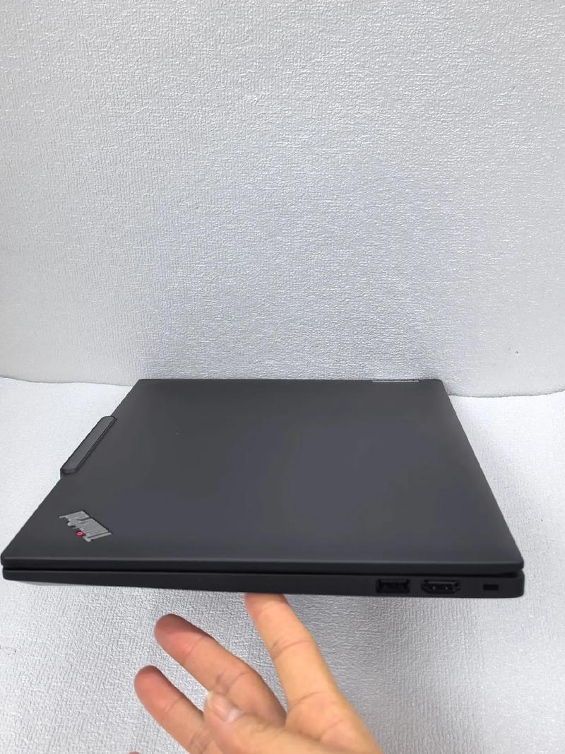 联想(Lenovo)ThinkPad X13 Gen 4 - 商用轻薄笔记本_资料库-4 联想(Lenovo)ThinkPad X13 Gen 4 - 商用轻薄笔记本_资料库-4