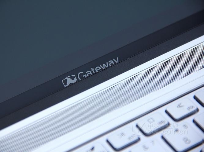 Gateway ID47H02c-2312G50Mnss - 轻薄便携笔记本_资料手册-4 Gateway ID47H02c-2312G50Mnss - 轻薄便携笔记本_资料手册-4