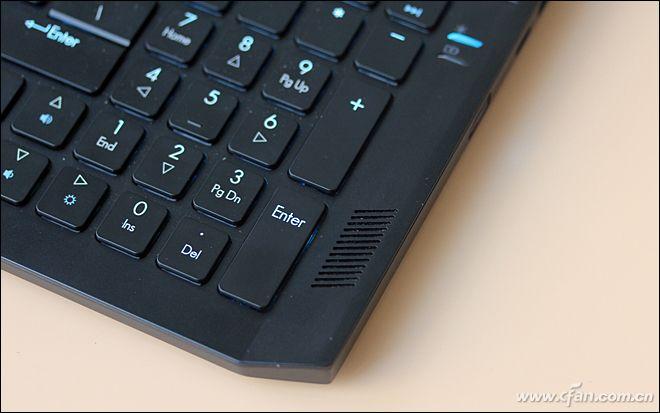 宏碁 掠夺者 Triton 700 - 高性能轻薄游戏本_资料手册-4