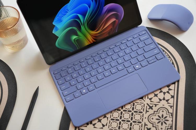 微软Surface Pro 12 - 二合一轻薄笔记本_百科资料-2