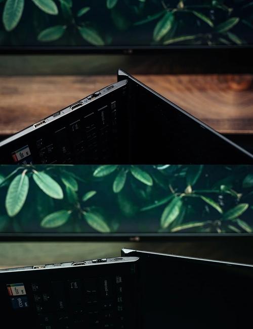 VAIO SX14 2022款 - 碳纤维轻薄笔记本_资料手册-3