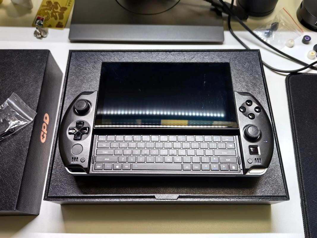 GPD WIN 4 - 掌上游戏本_百科资料-5