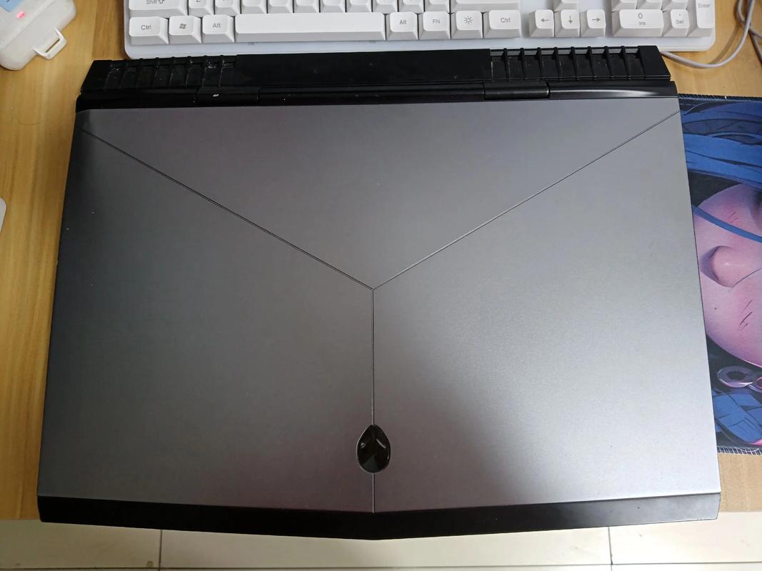 外星人 Alienware 17 - 高性能游戏笔记本_百科资料-1