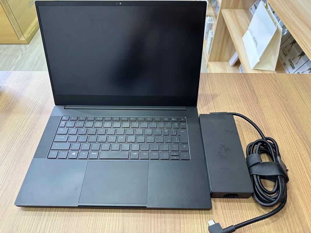 雷蛇(Razer)灵刃14 - 高性能游戏笔记本_百科资料-5 雷蛇(Razer)灵刃14 - 高性能游戏笔记本_百科资料-5