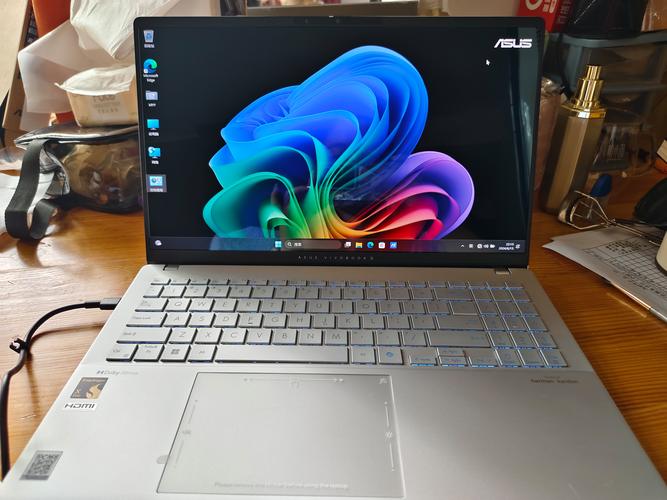 华硕 无畏Pro 15 2024 高通版 - 高性能轻薄笔记本_资料手册-1