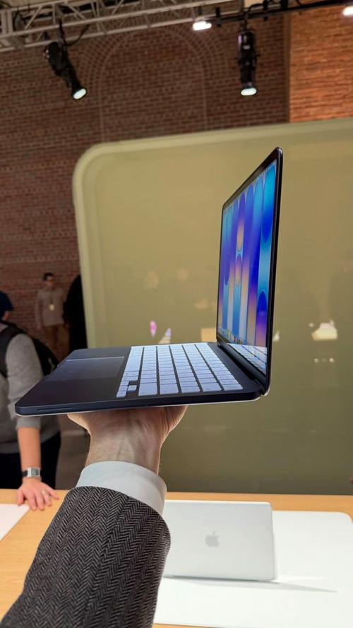 苹果 MacBook Neo - 轻薄高性能笔记本_百科资料-5