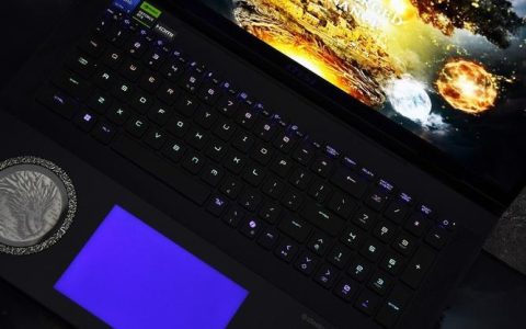 微星（MSI）泰坦18 Ultra – 高性能游戏本_资料手册