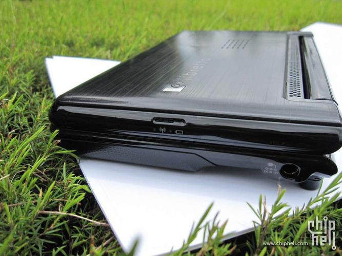 东芝(Toshiba)Libretto W100 - 双屏口袋笔记本_资料手册-3 东芝(Toshiba)Libretto W100 - 双屏口袋笔记本_资料手册-3