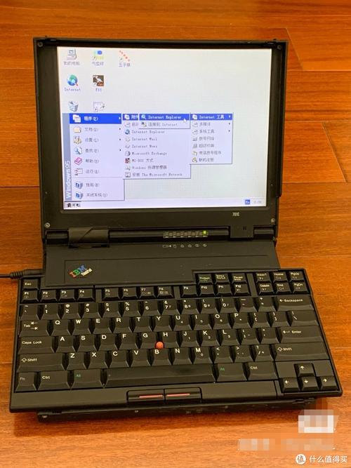 IBM ThinkPad 701 - 经典蝶翼键盘笔记本_百科资料-3 IBM ThinkPad 701 - 经典蝶翼键盘笔记本_百科资料-3
