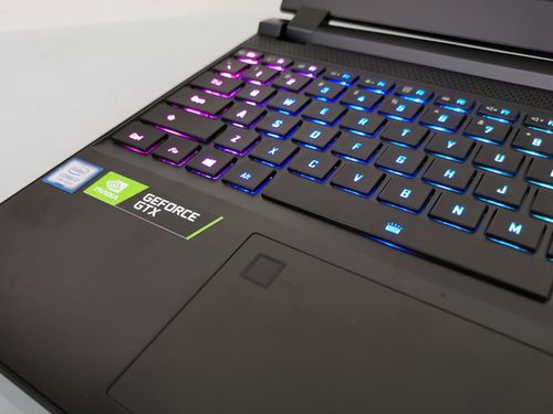 技嘉 AERO 15 OLED - 高色域创作本_资料手册-4