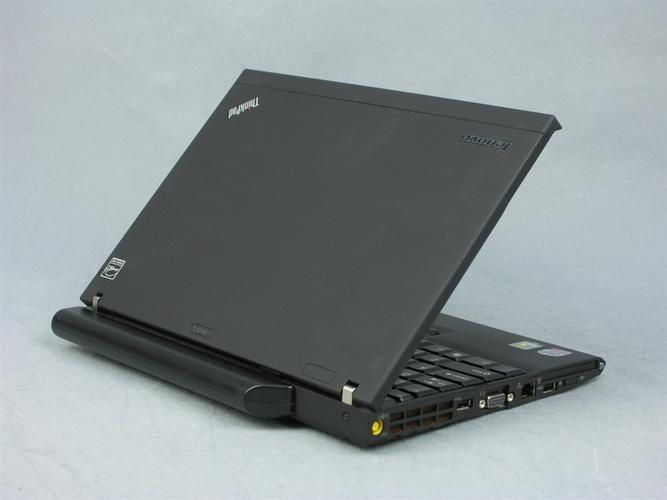 IBM ThinkPad 800 - 经典商务笔记本_百科资料-3