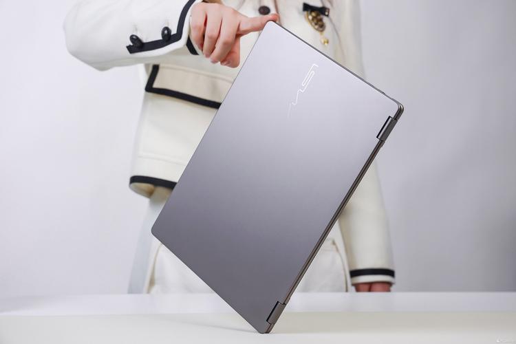 微星(MSI)尊爵14 Flip - 360°翻转触控本_资料手册-4 微星(MSI)尊爵14 Flip - 360°翻转触控本_资料手册-4