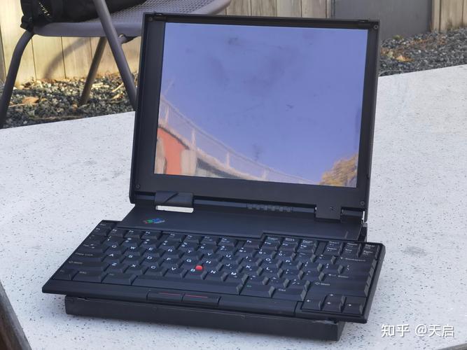 联想(Lenovo)ThinkPad W701ds - 双屏移动工作站_资料手册-4 联想(Lenovo)ThinkPad W701ds - 双屏移动工作站_资料手册-4