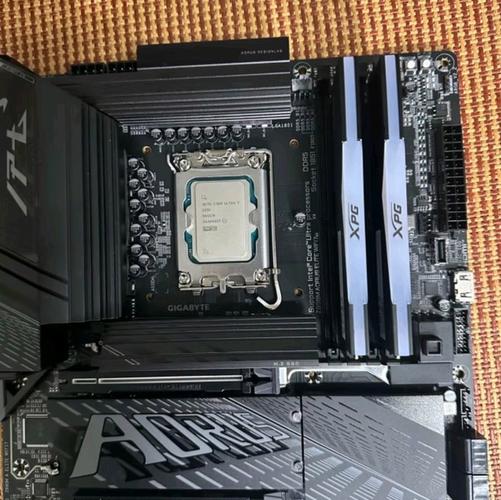 技嘉 GIGABYTE G6 X9 - 高性能游戏笔记本_资料手册-1
