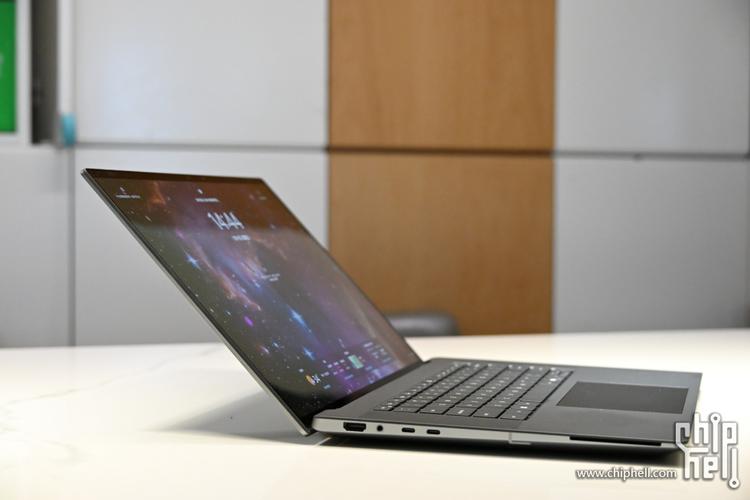 戴尔 Precision 5680 - 专业移动工作站_资料手册-2 戴尔 Precision 5680 - 专业移动工作站_资料手册-2