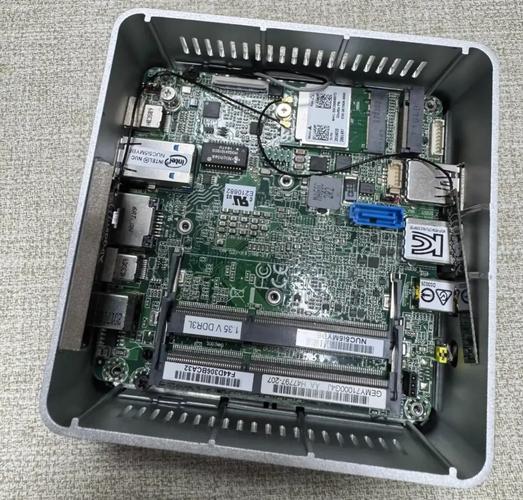 英特尔（Intel）NUC P14E - 迷你高性能主机_资料库-5