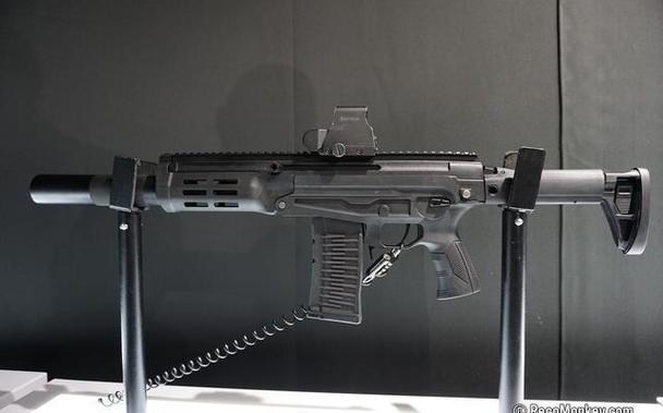 Eluktronics Mech GP2 17 - 高性能游戏本_资料库-5 Eluktronics Mech GP2 17 - 高性能游戏本_资料库-5