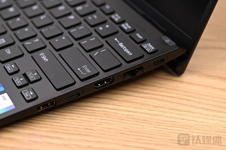 Positivo VAIO A12 - 轻薄翻转触控本_百科资料-4