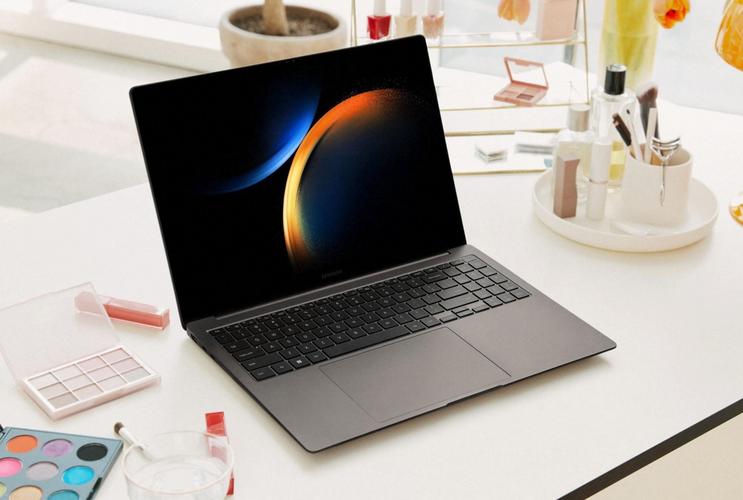 三星Galaxy Book3 Ultra - 高性能轻薄笔记本_资料手册-2 三星Galaxy Book3 Ultra - 高性能轻薄笔记本_资料手册-2