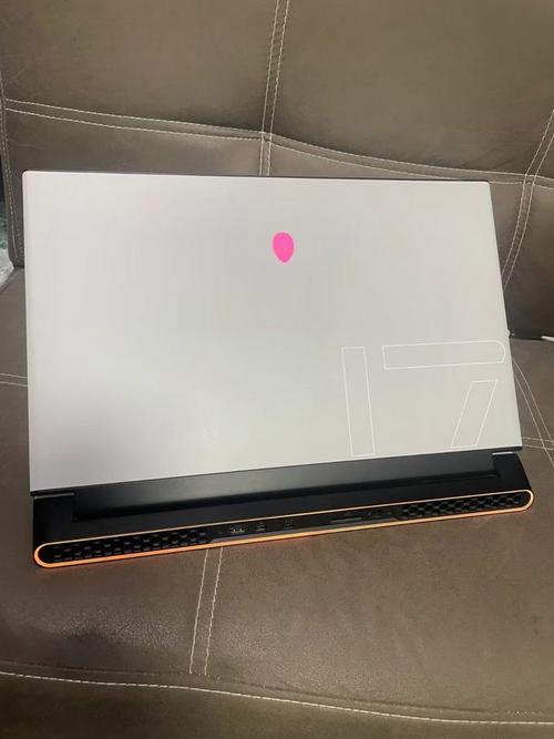 外星人 Alienware m17 R4 - 高刷电竞游戏本_资料库-3 外星人 Alienware m17 R4 - 高刷电竞游戏本_资料库-3