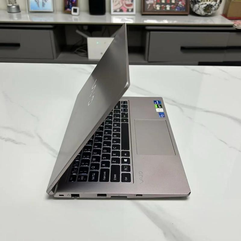 VAIO 侍14 - 轻薄高性能笔记本_资料库-4 VAIO 侍14 - 轻薄高性能笔记本_资料库-4