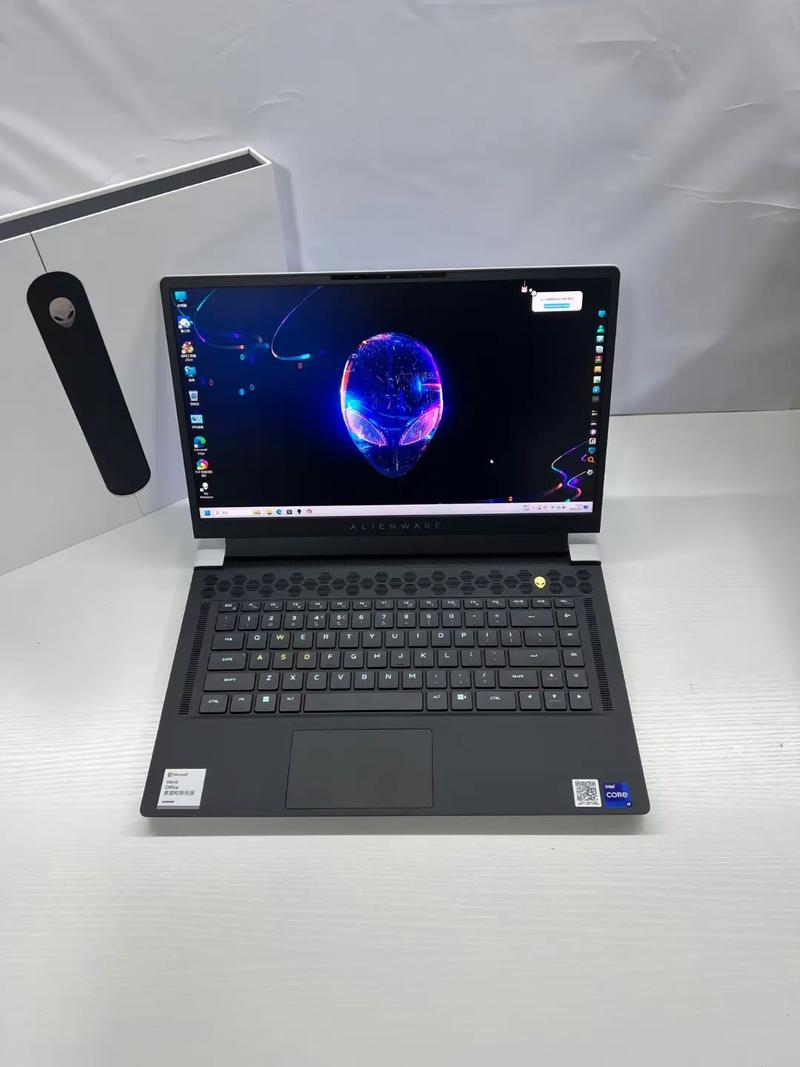 外星人 Alienware x15 R2 – 高性能游戏笔记本_百科资料