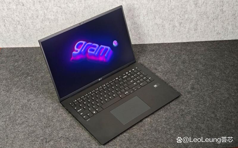 LG gram SuperSlim 2024 - 超轻薄商务笔记本_资料手册-2