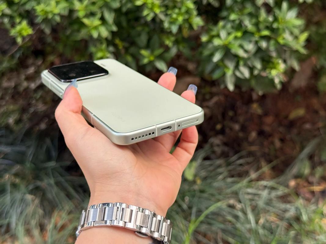 小米(Xiaomi) 15.6系列 - 轻薄高性能笔记本_资料手册-4 小米(Xiaomi) 15.6系列 - 轻薄高性能笔记本_资料手册-4