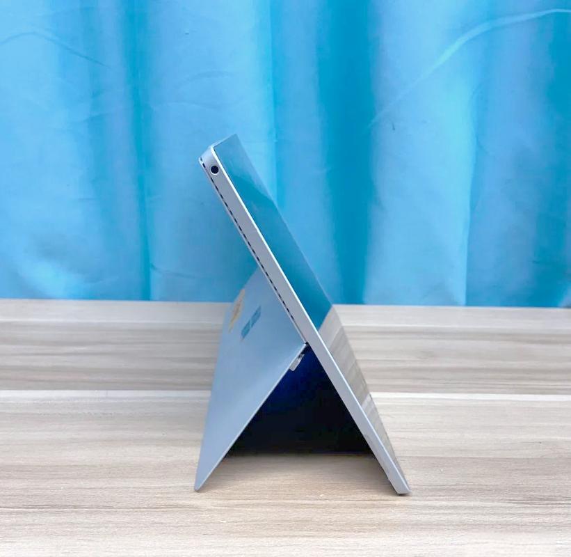 微软(Microsoft)Surface Pro 4 - 二合一商务平板_百科资料-3 微软(Microsoft)Surface Pro 4 - 二合一商务平板_百科资料-3
