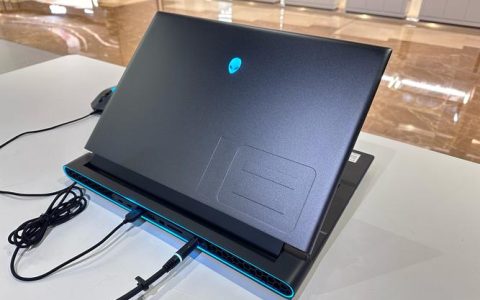 外星人 Alienware M18 – 高性能游戏本_百科资料