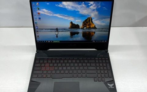 华硕 N71Vn – 大屏影音游戏本_百科资料
