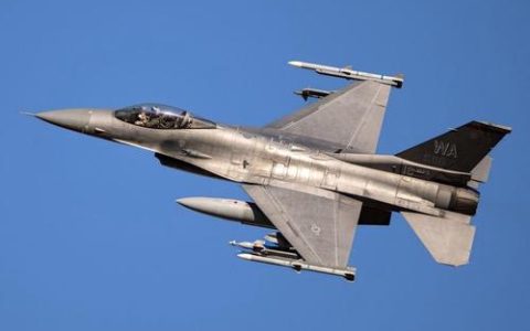 海鲅（Haiba）战隼F16 – 高性能游戏本_资料手册