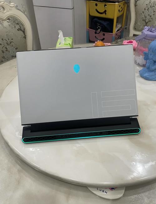 外星人 Alienware m15 R3 - 高刷电竞游戏本_资料手册-1