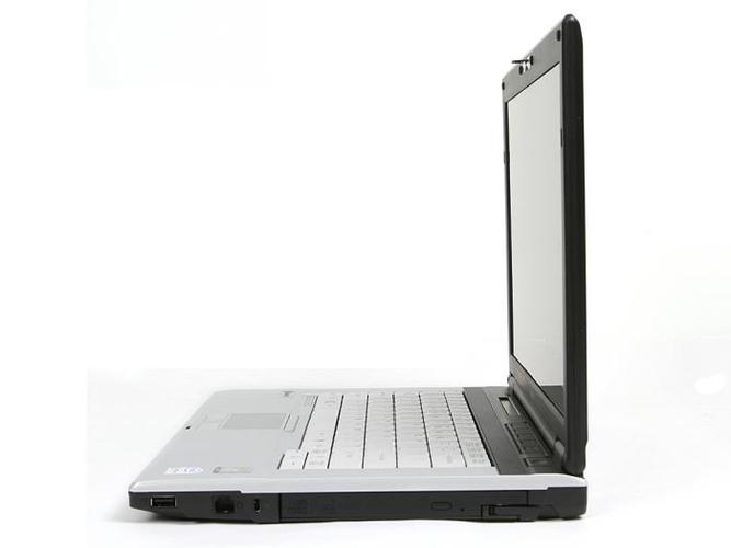 富士通 LifeBook S7211 - 商务轻薄笔记本_资料手册-3 富士通 LifeBook S7211 - 商务轻薄笔记本_资料手册-3