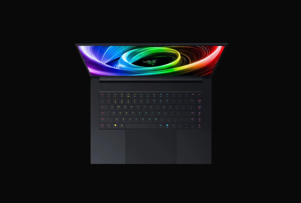雷蛇（Razer）灵刃18 2025 - 高性能游戏本_资料大全-4