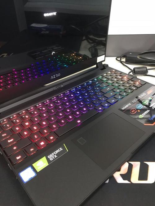 技嘉 AERO 15 SA - 轻薄高性能游戏本_资料手册-4