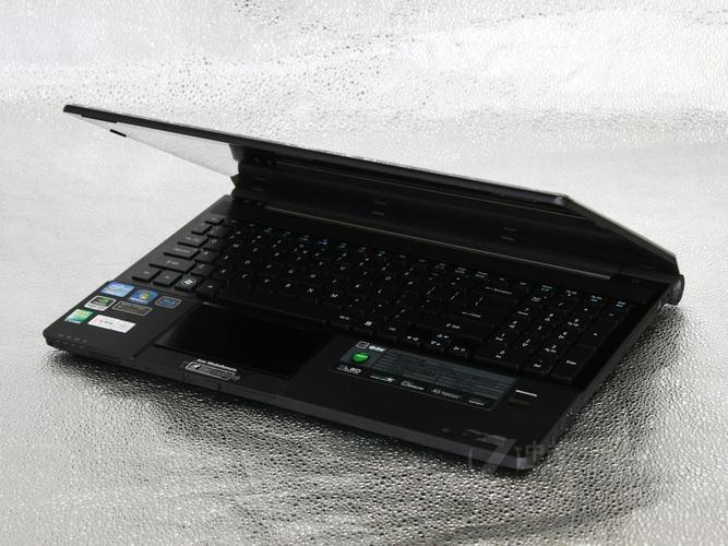 宏碁 Aspire 5951G - 高性能游戏影音本_资料手册-4 宏碁 Aspire 5951G - 高性能游戏影音本_资料手册-4
