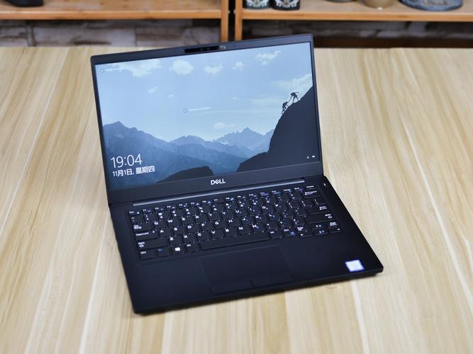 戴尔 Latitude 7000系列 – 商务轻薄笔记本_百科资料