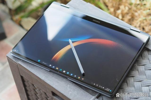 三星Galaxy Book3 Pro 360 - 高色域AMOLED翻转本_资料手册-2