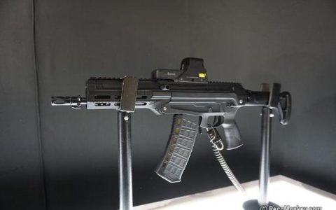 Eluktronics MECH-17 – 高刷电竞游戏本_百科资料