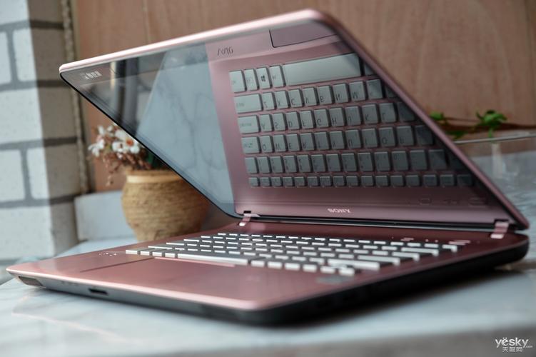 索尼（Sony）VAIO Fit - 轻薄触控笔记本_百科资料-2