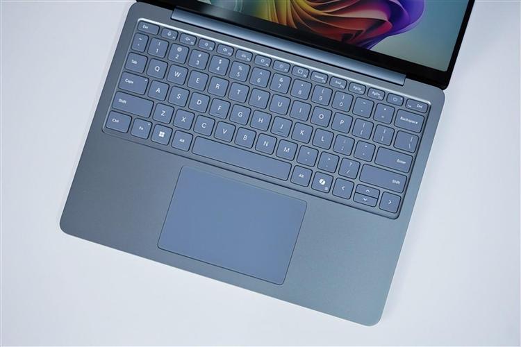 微软（Microsoft）Laptop 13 - 轻薄触控笔记本_资料手册-2