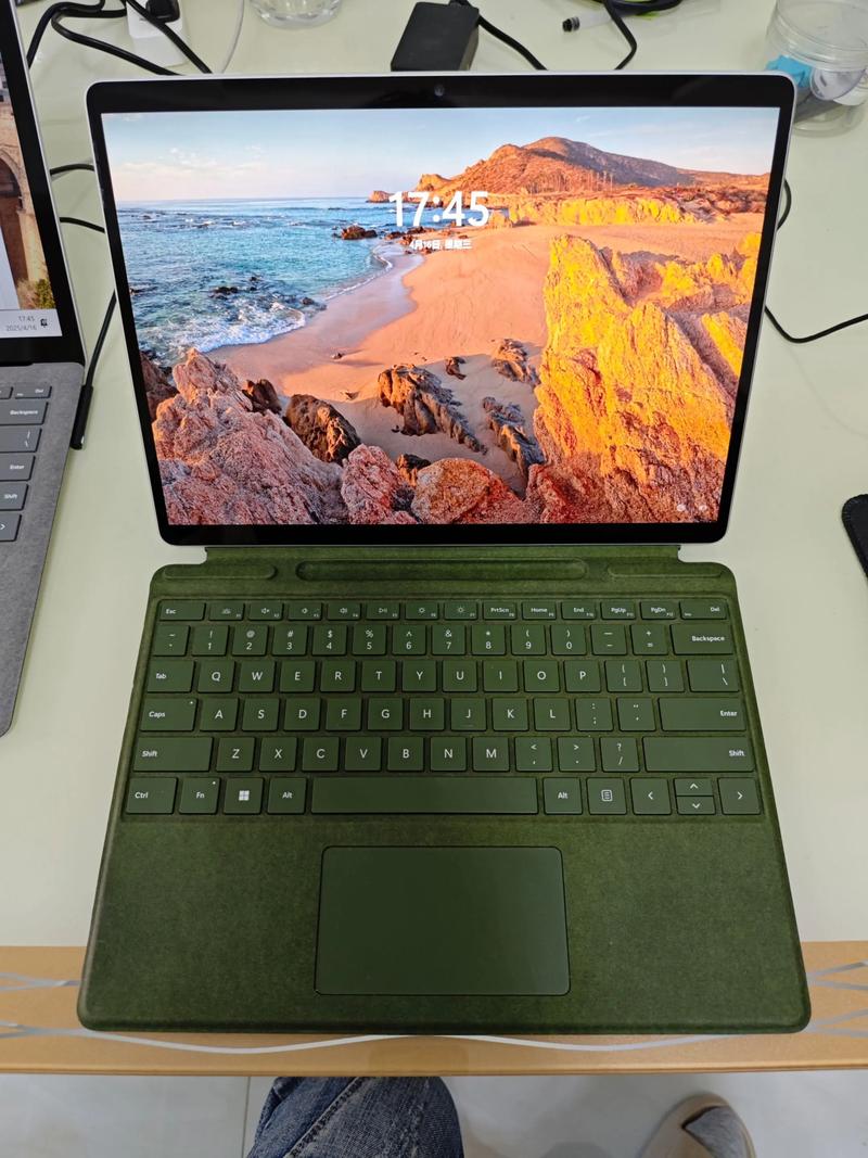 微软（Microsoft）Surface Pro – 二合一轻薄笔记本_百科资料