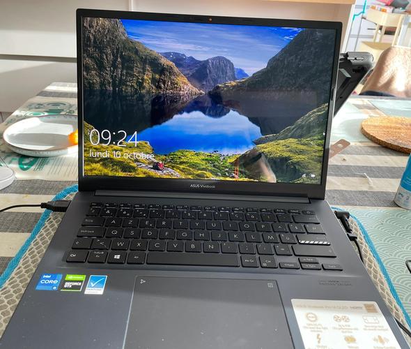 华硕 VivoBook Pro 14 - 高性能创作轻薄本_资料手册-4 华硕 VivoBook Pro 14 - 高性能创作轻薄本_资料手册-4